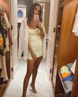 Elisabetta Gregoraci feet photo thumbnail