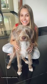 Carla Diaz feet photo thumbnail