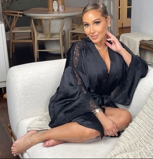 Adrienne Houghton feet photo thumbnail