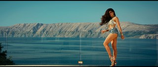 Jacqueline Fernandez feet photo thumbnail