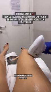 Valentina Vignali feet photo thumbnail