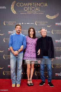 Penélope Cruz feet photo thumbnail