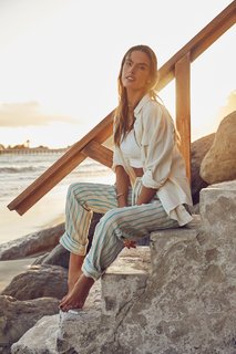 Alessandra Ambrosio feet photo thumbnail