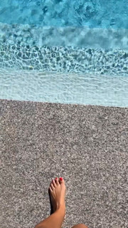 Cristina Pedroche feet photo thumbnail