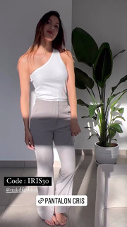 Iris Mittenaere feet photo thumbnail