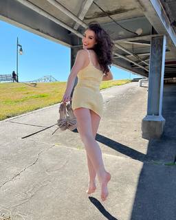 Rachel Pizzolato feet photo thumbnail