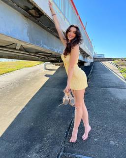 Rachel Pizzolato feet photo thumbnail