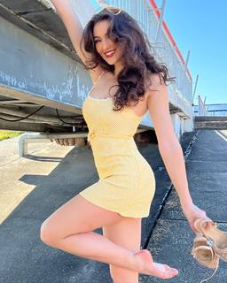 Rachel Pizzolato feet photo thumbnail