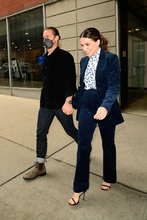 Sophia Bush feet photo thumbnail