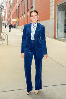 Sophia Bush feet photo thumbnail