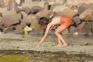 Alessandra Ambrosio feet photo thumbnail