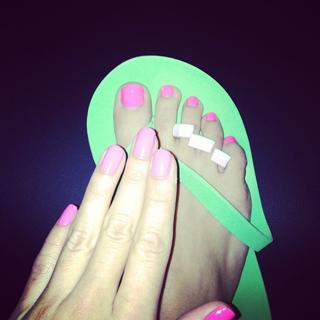 Arianny Celeste feet photo thumbnail