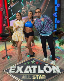 Cynthia Rodríguez feet photo thumbnail