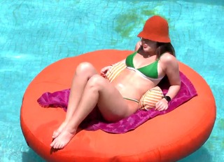 Jade Picon feet photo thumbnail