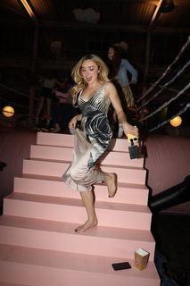 Peyton List feet photo thumbnail