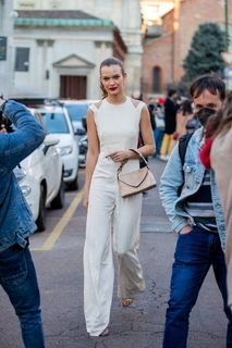 Josephine Skriver feet photo thumbnail