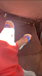 Franciely Freduzeski feet photo thumbnail