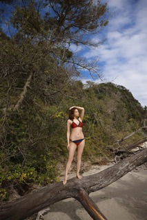 Ai Shinozaki feet photo thumbnail
