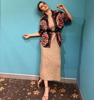 Hansika Motwani feet photo thumbnail