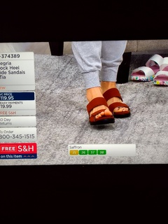 Kerstin Lindquist feet photo thumbnail