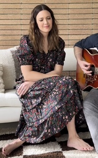 Mandy Moore feet photo thumbnail