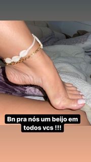 Karin Klemp feet photo thumbnail