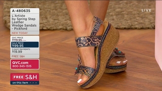 Courtney Khondabi feet photo thumbnail