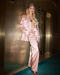 Chiara Ferragni feet photo thumbnail