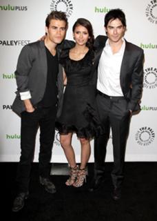 Nina Dobrev feet photo thumbnail
