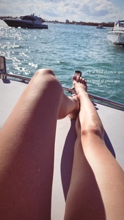 Julieta Prandi feet photo thumbnail