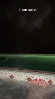 Angela Kinsey feet photo thumbnail