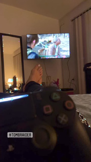 Alexa Grasso feet photo thumbnail
