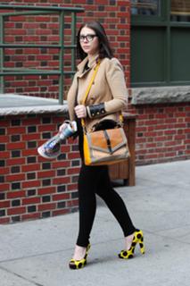 Michelle Trachtenberg feet photo thumbnail