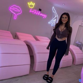 Chloe Ferry feet photo thumbnail