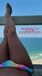 Deborah Secco feet photo thumbnail