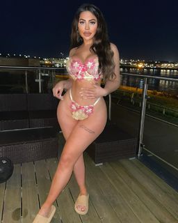 Chloe Ferry feet photo thumbnail