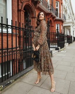 Lucy Mecklenburgh feet photo thumbnail