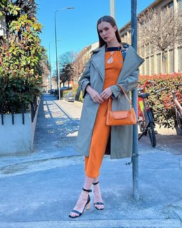 Josephine Skriver feet photo thumbnail