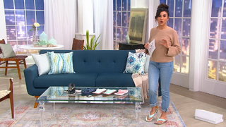 Courtney Khondabi feet photo thumbnail