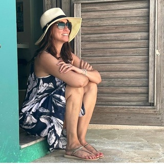 Andrea McLean feet photo thumbnail