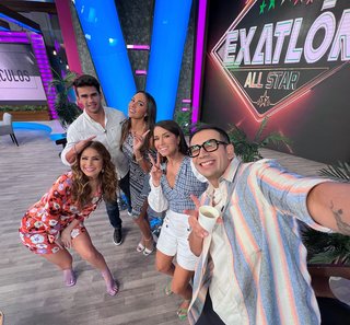 Cynthia Rodríguez feet photo thumbnail