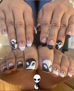 Deedee Rican feet photo thumbnail