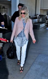 Fergie feet photo thumbnail