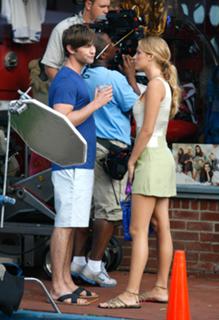Blake Lively feet photo thumbnail