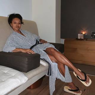 Karrueche Tran feet photo thumbnail