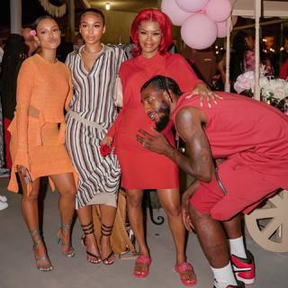 Karrueche Tran feet photo thumbnail