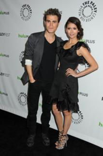 Nina Dobrev feet photo thumbnail