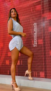 Sol Pérez feet photo thumbnail