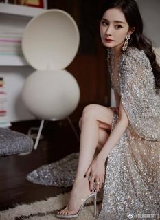 Mi Yang feet photo thumbnail