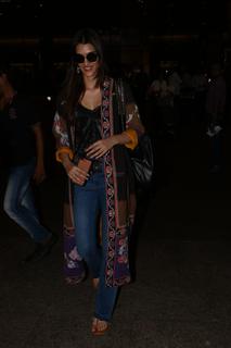 Kriti Sanon feet photo thumbnail